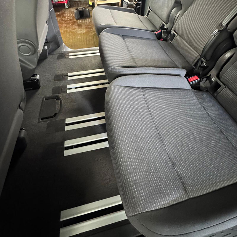 Tiefenreine Polster im Auto